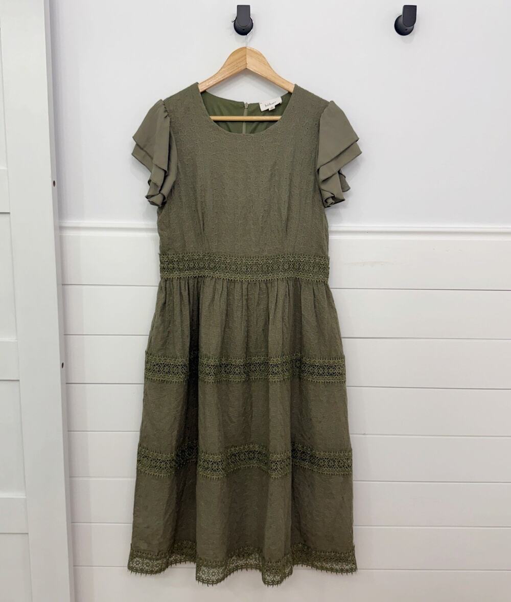 Women’s Bohme Sage Green Tiered MIDI Dress Size M